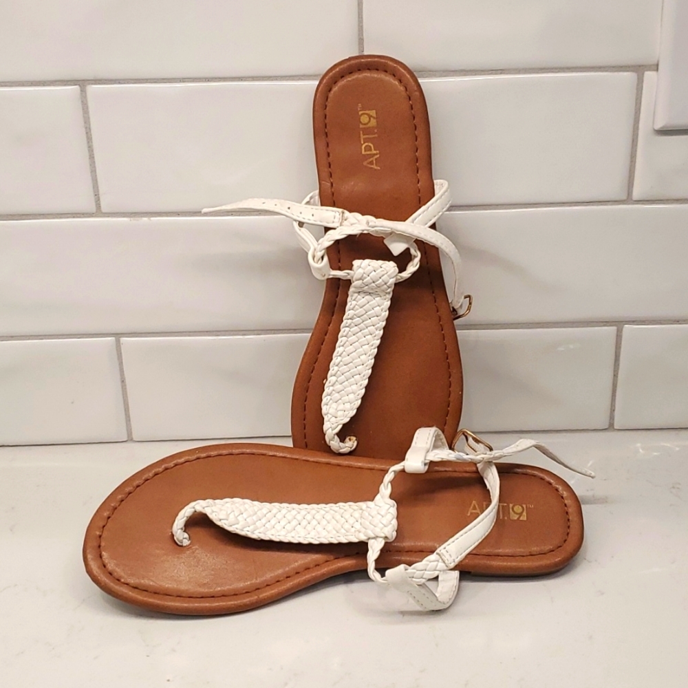 Apt. 9 white sandles sz M (7-8) NWOT.